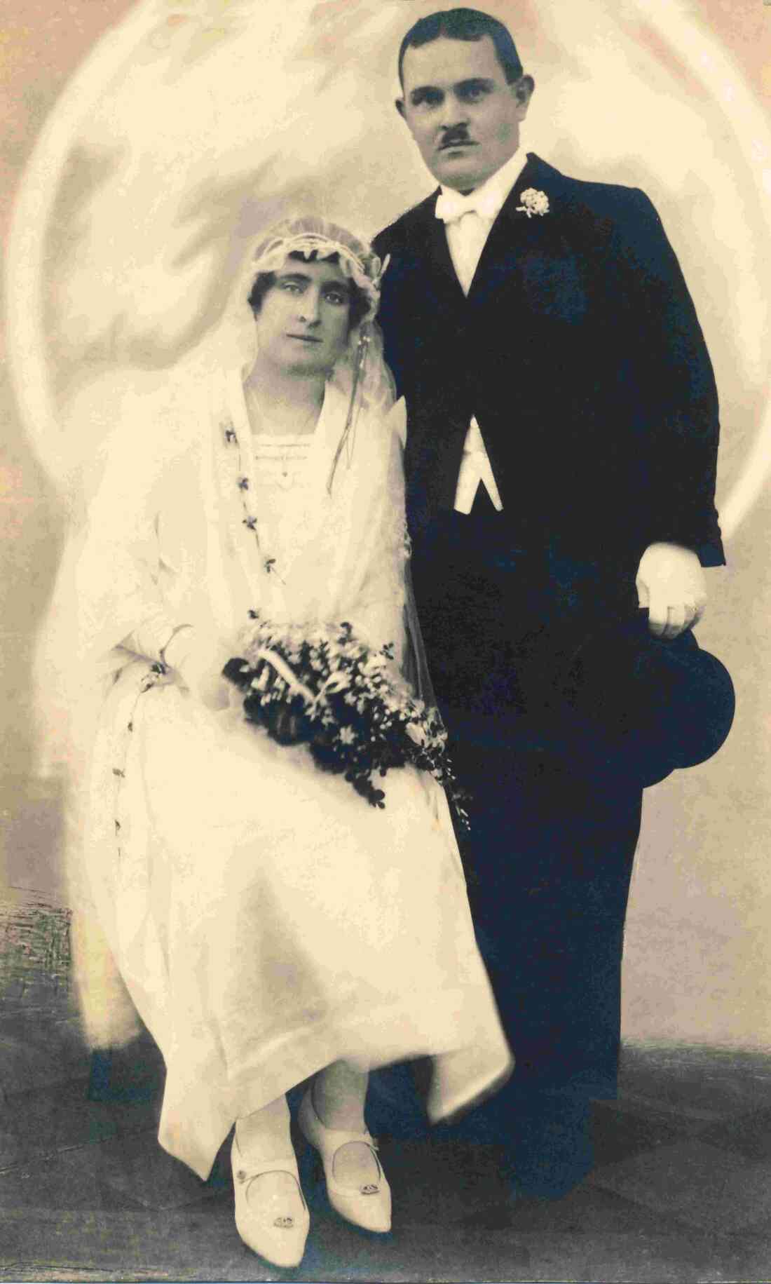 Das Hochzeitspaar Julius Illes (*1899/+1965) und Anna Fasching (*1898/+1978)