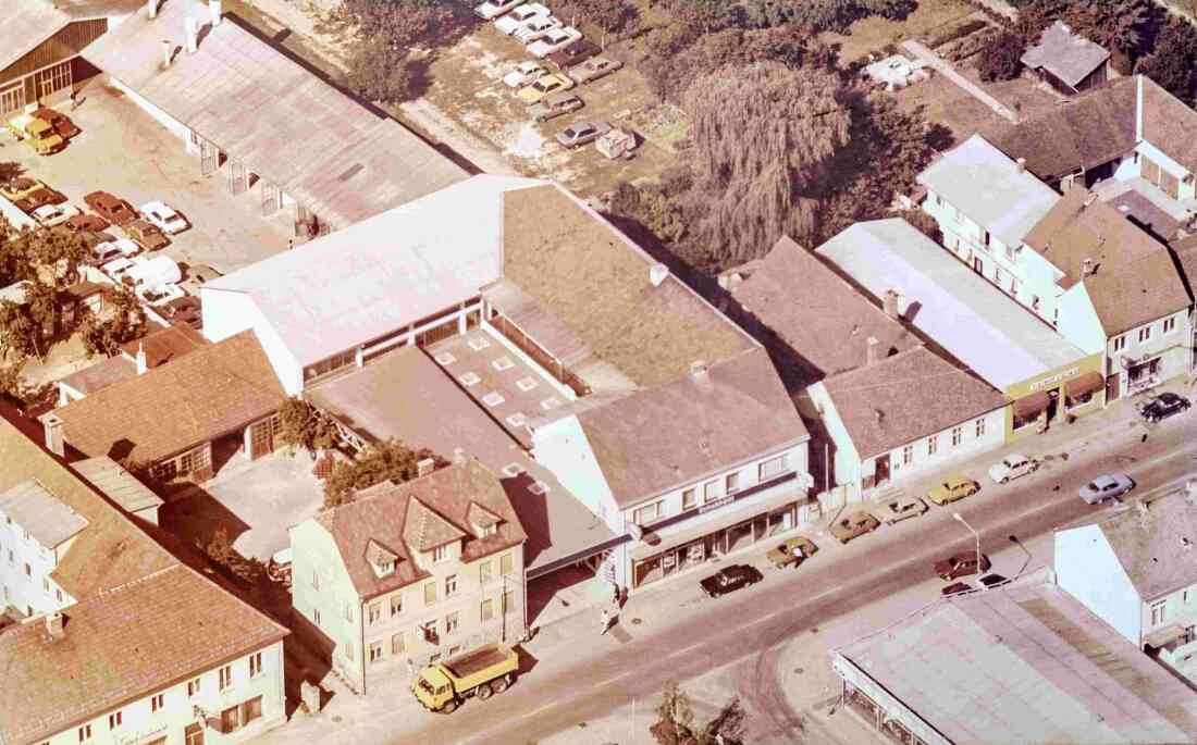 Autohaus Ford Schabhüttl (Wienerstraße 39) - Neubauer/Gangoly/Eisenstädter Bank/Hoffmann