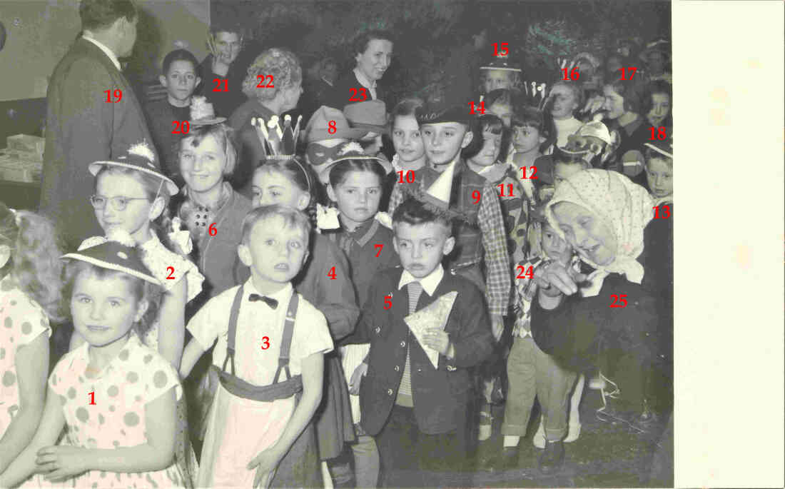 Kindermaskenball 1961 im Gasthof Seper (Hauptplatz 2)