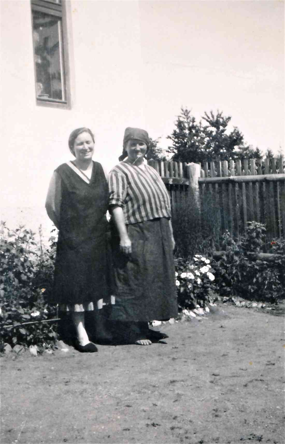 Maria Rauscher (geb. Seper)  und Franziska Hupfer (geb. Jelentsits)