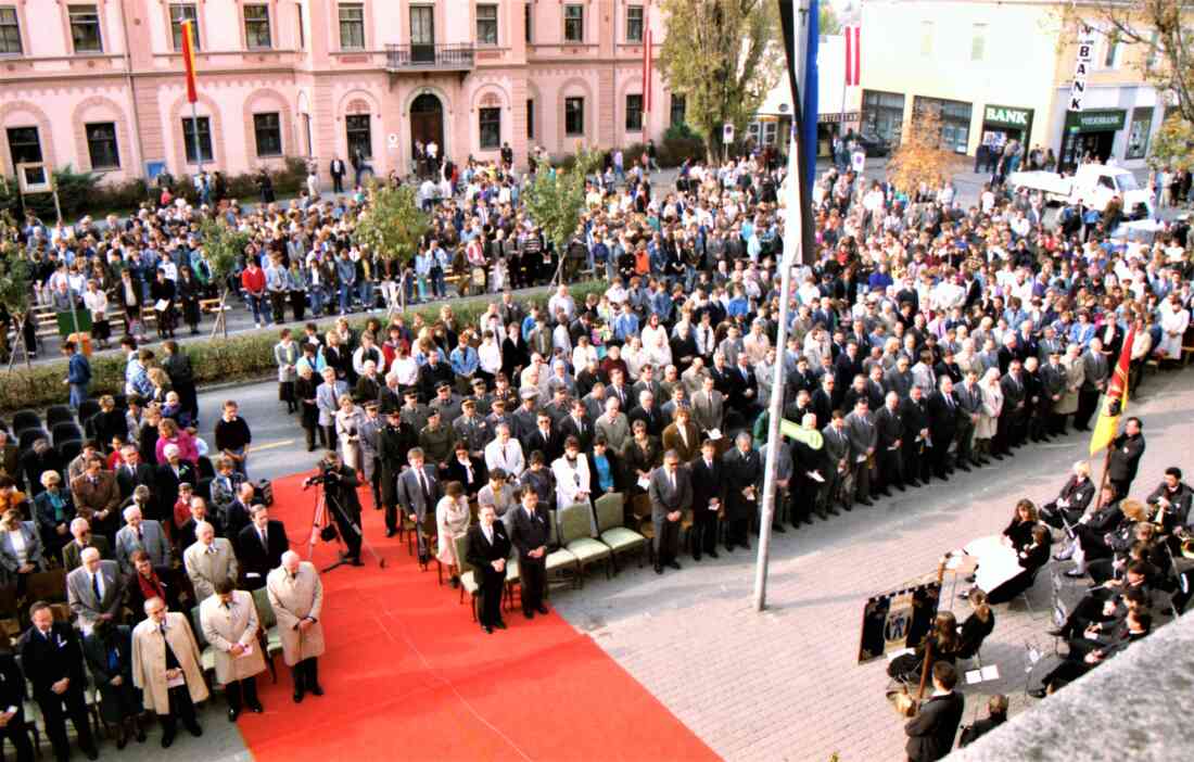 50 Jahre Stadt Oberwart: Blick vom Rathausbalkon