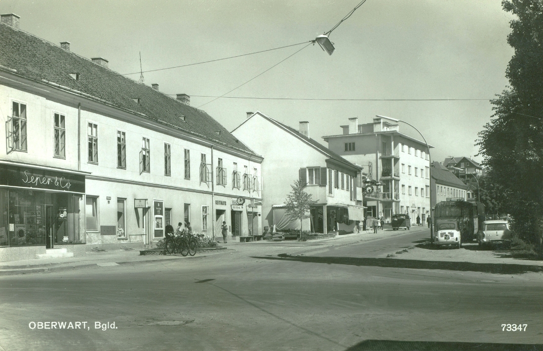 Ansichtskarte: Bahnhofstraße (im Hintergund das erste OSG-Hochhaus, Bahnhofstraße 7)