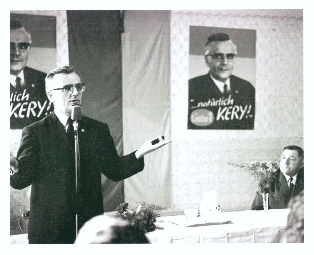 Wahlkampfveranstaltung des SPÖ zum Landtagswahlkampf 1964 mit Theodor Kery in St. Martin - rechts Josef Wölfel (*1914/+1978)