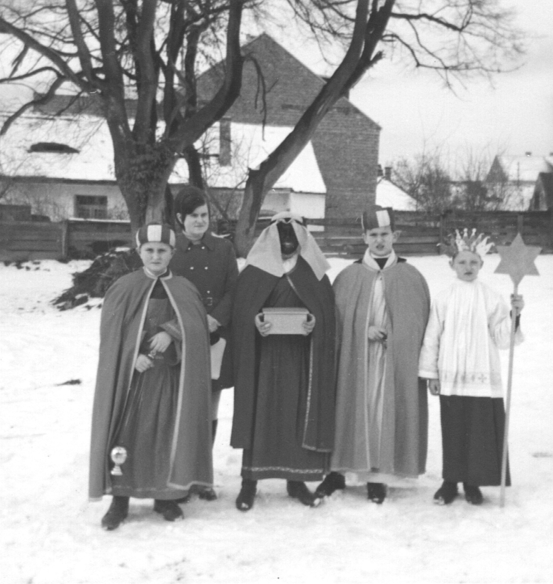 Röm. kath. Pfarre: "Sternsinger" - die Heiligen Drei Könige (Guger/Kasanits/Erdely/Langer)