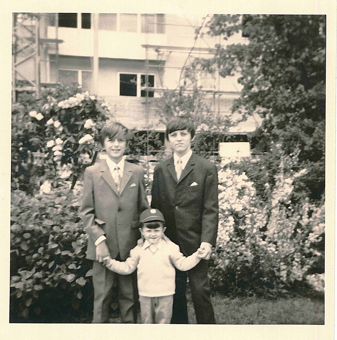 Drei der Frühmann-Brüder