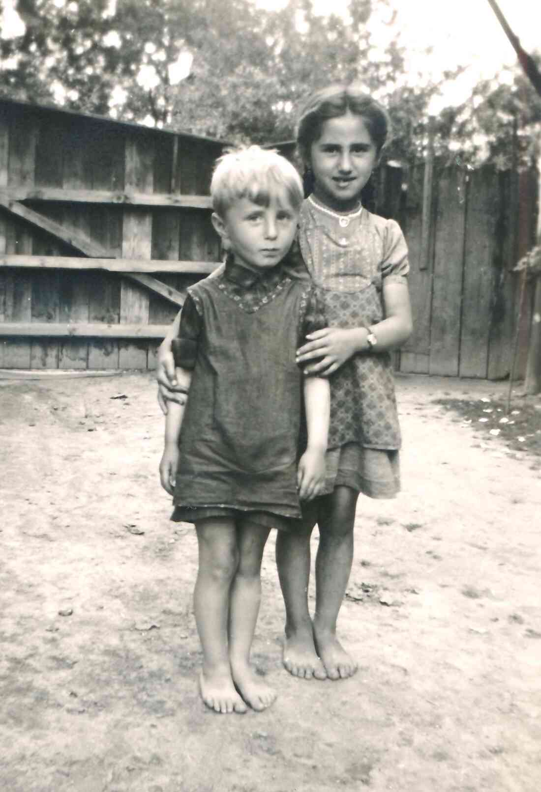 Die Geschwister Alexander und Julianna Baliko - Johann Straußgasse 46