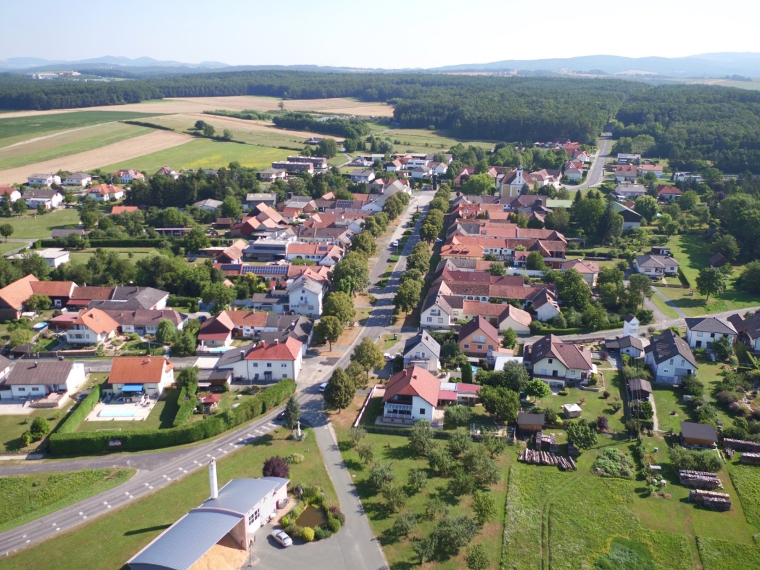 Flugaufnahme/Luftbild - St. Martin: Blick vom südwestlichen Ortsrand gegen NO