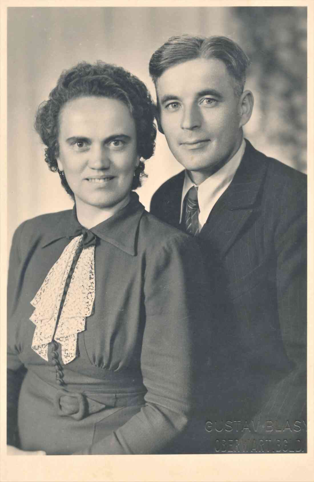 Das Hochzeitspaar Emilia Böcskör (*1914/+1993) und Ernst Kuch (*1912/+1989)