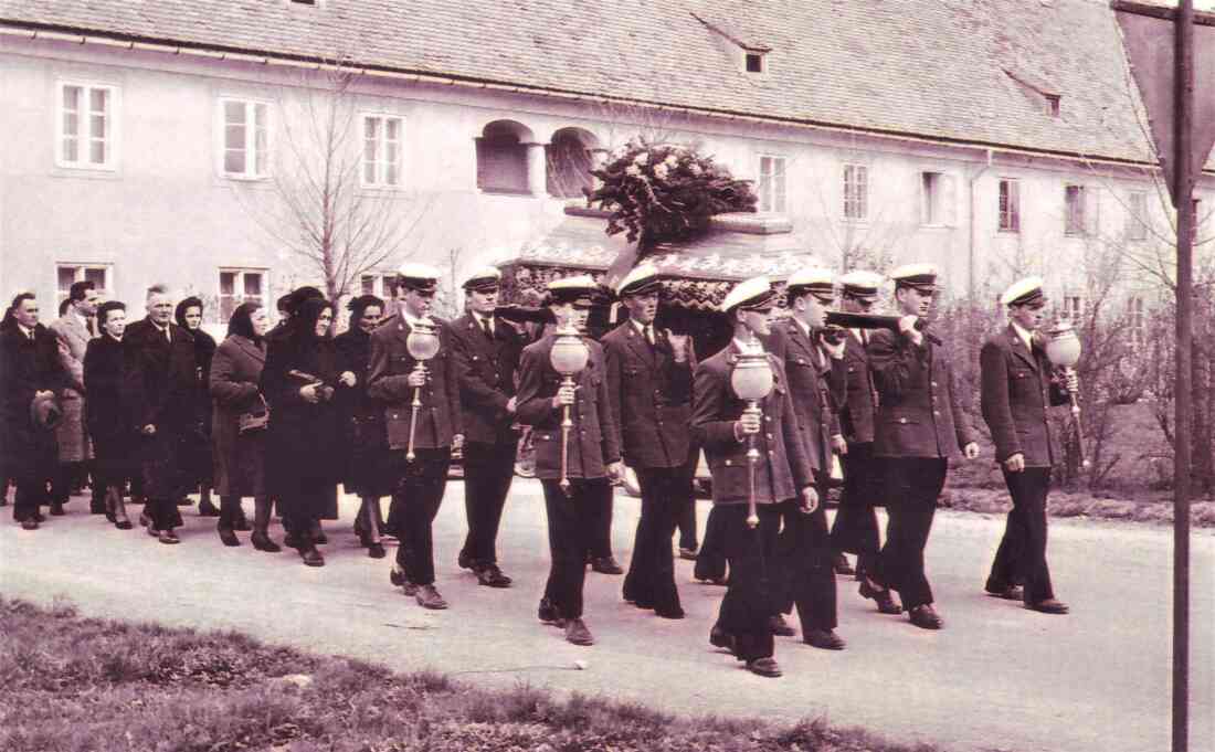 Stadtkapelle Oberwart: Begräbnis des Gründungkapellmeisters Johann Kappel (*1905/+1960) am 12. April 1960