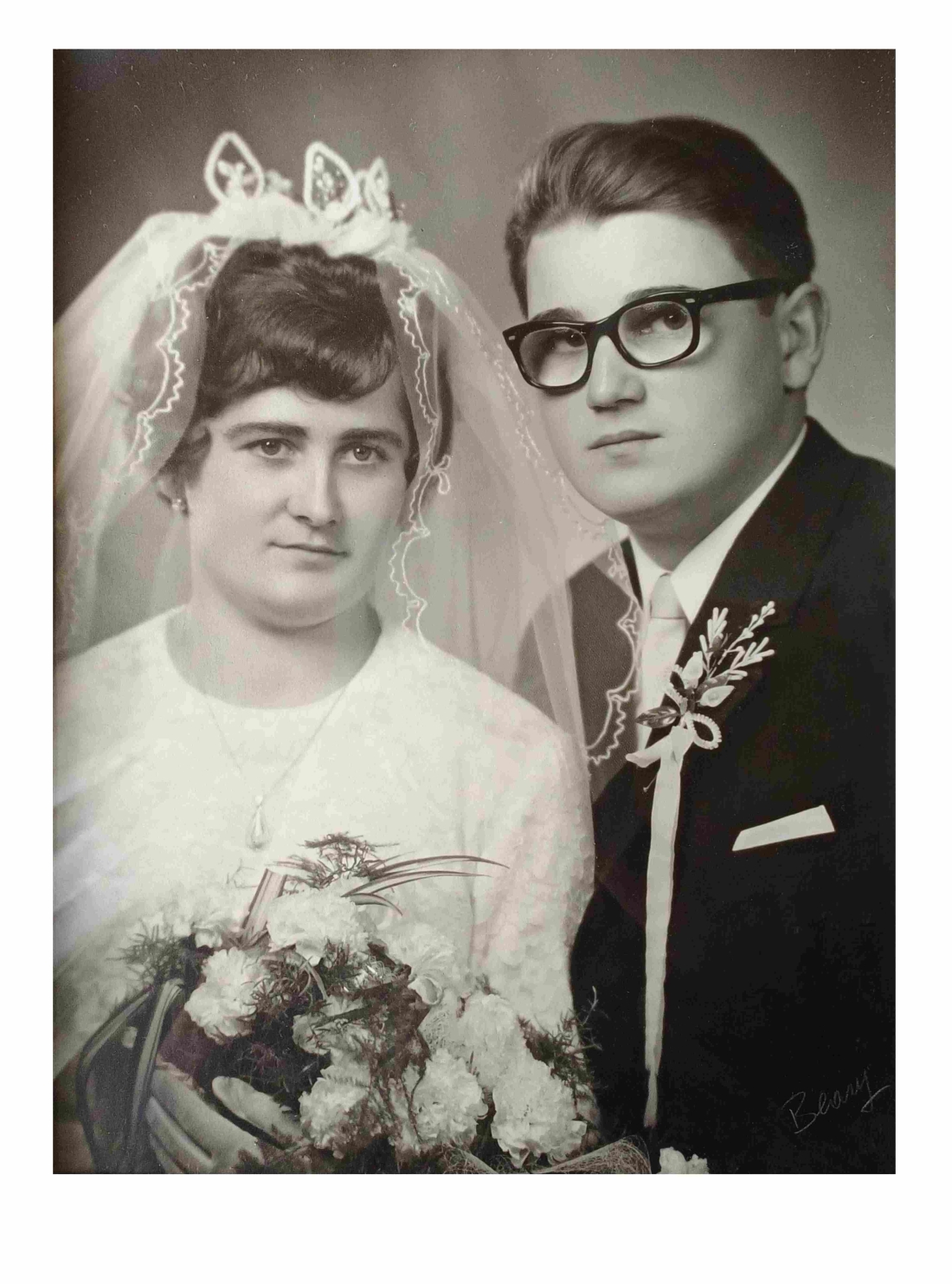 Das Hochzeitspaar Theresia Fink (*1946) und Alexander Fülöp (*1945) - "Bradergasse" OW 604 / Johann Straußgasse 21 - Linke Bachgasse 40