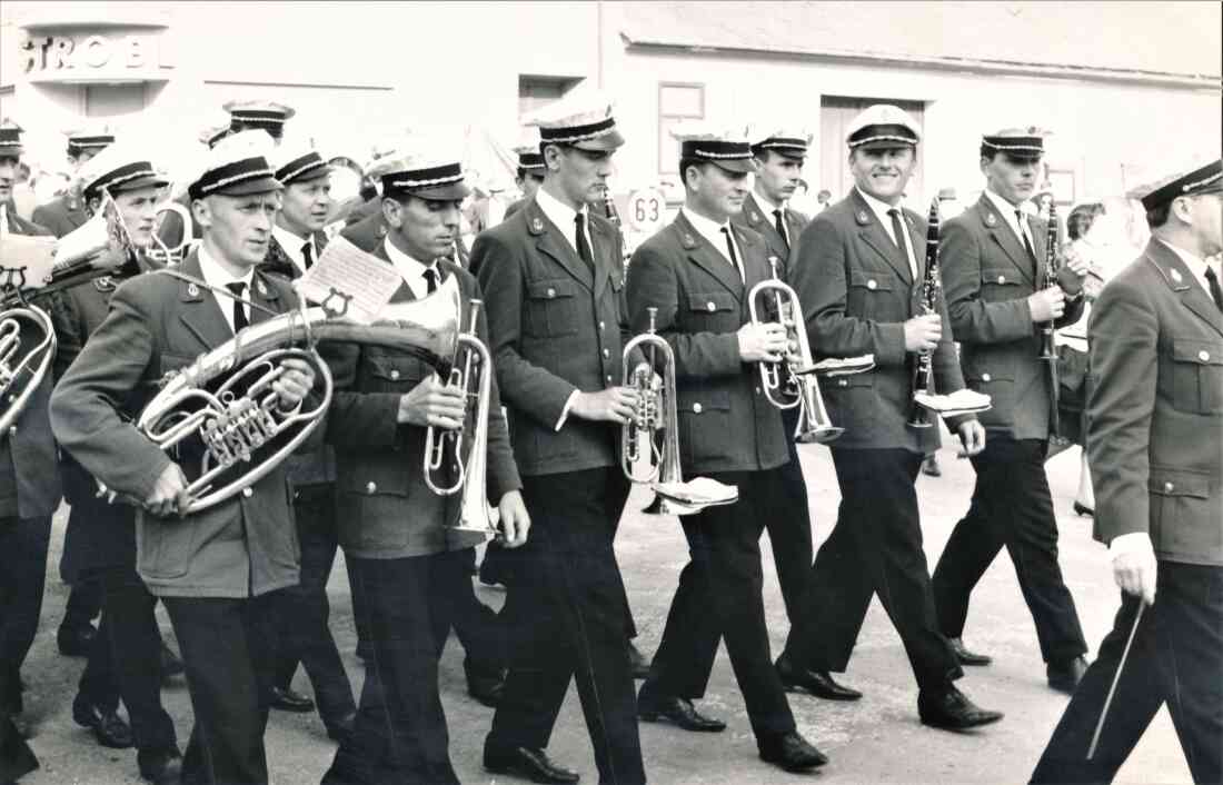 Stadtkapelle: Marschformation in Pinkafeld