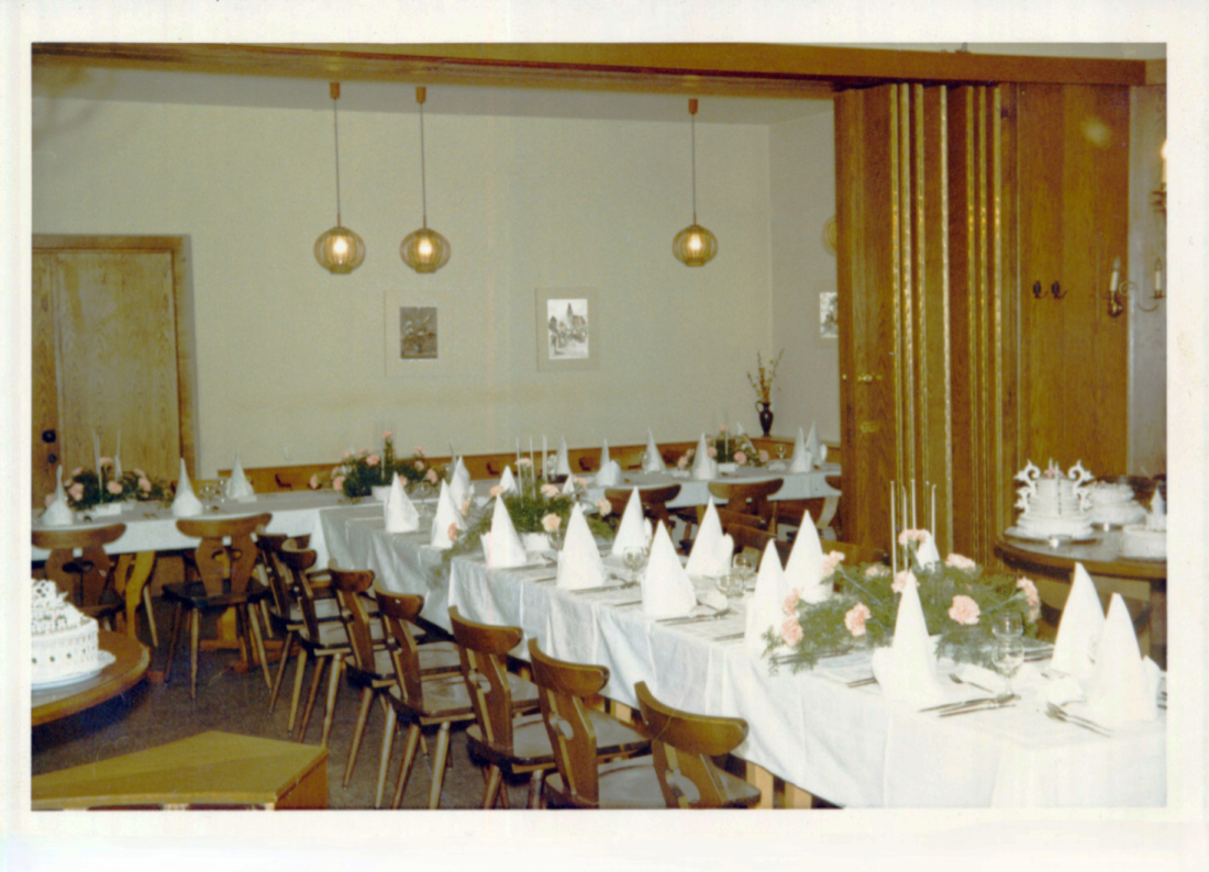 Die Tafel der Hochzeit von Wilfried Hicke und Elisabeth Reichel im Gasthof Neubauer