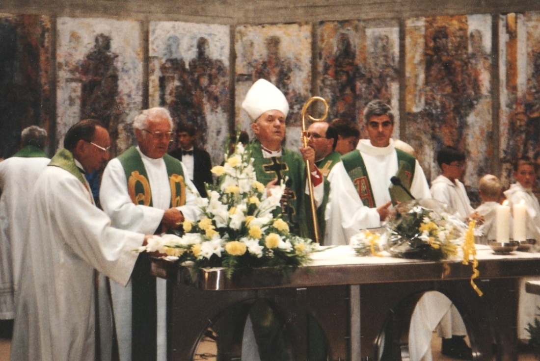 Röm. kath. Pfarre: Amtseinführung von Dr. Erich Seifner als Stadtpfarrer - / - Galambos/Zechmeister/Laszlo