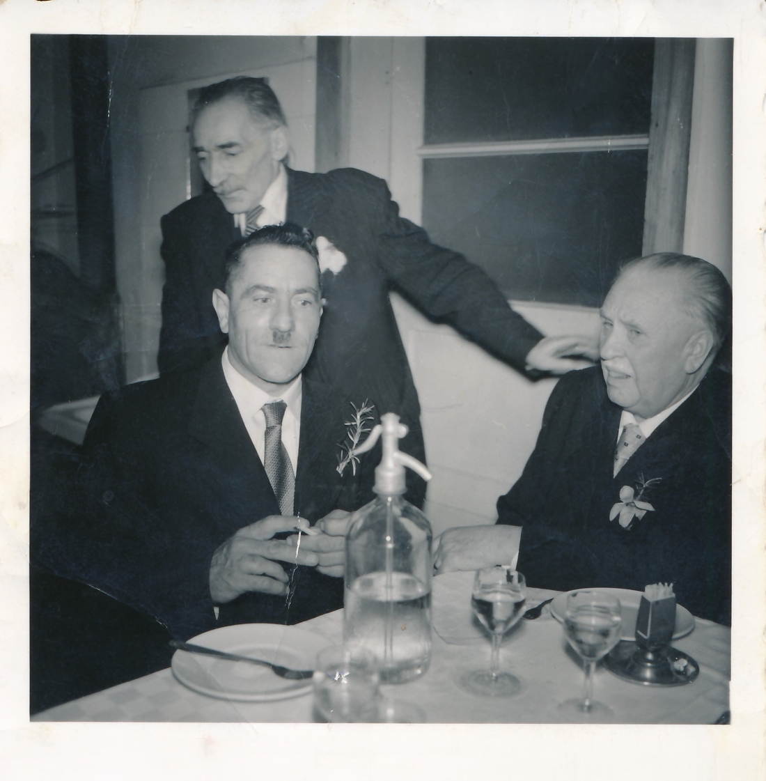 Hochzeit Gustav Neubauer und "Gretl" Margareta Brandstätter: die Väter des Brautpaares