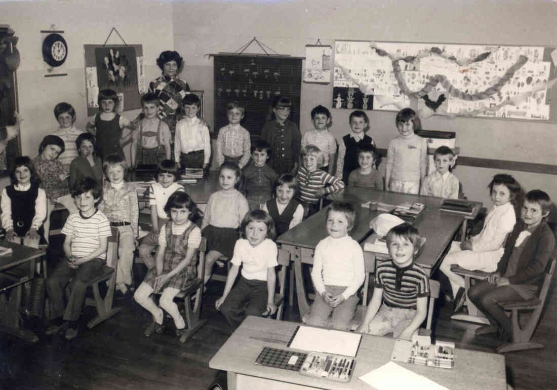 Volksschule 1.Klasse mit VL. Edith Brunner