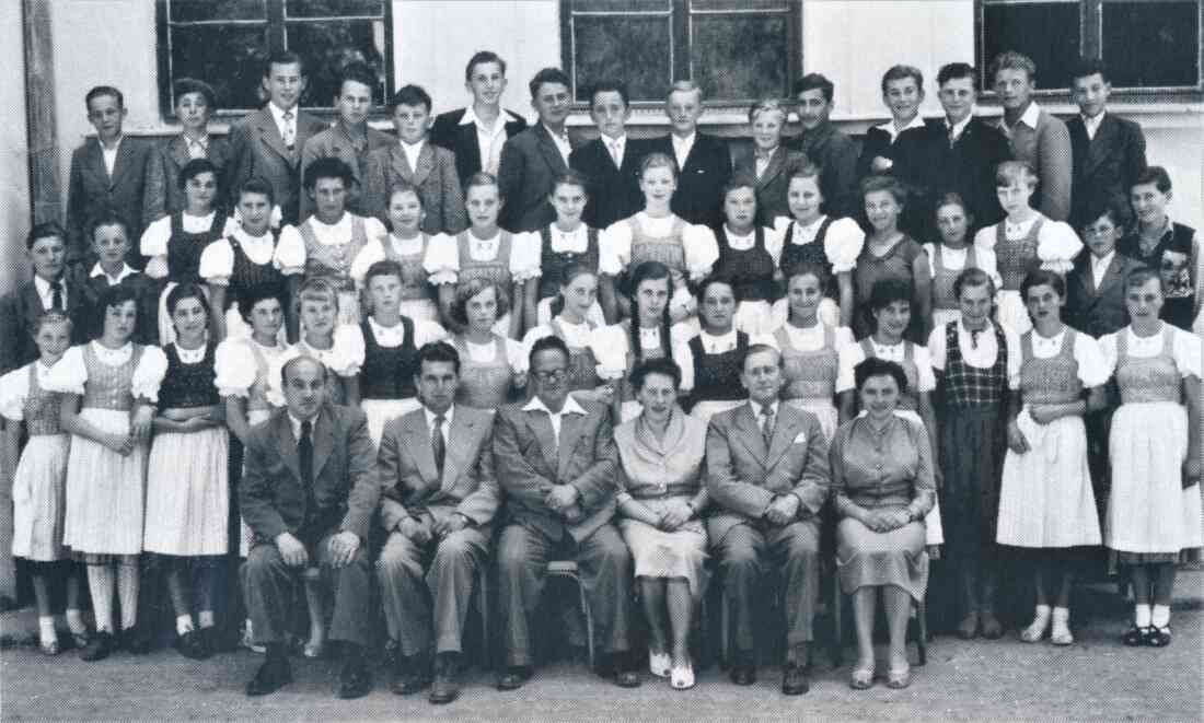 Klassenfoto der 4. Kl. Hauptschule 1954/55