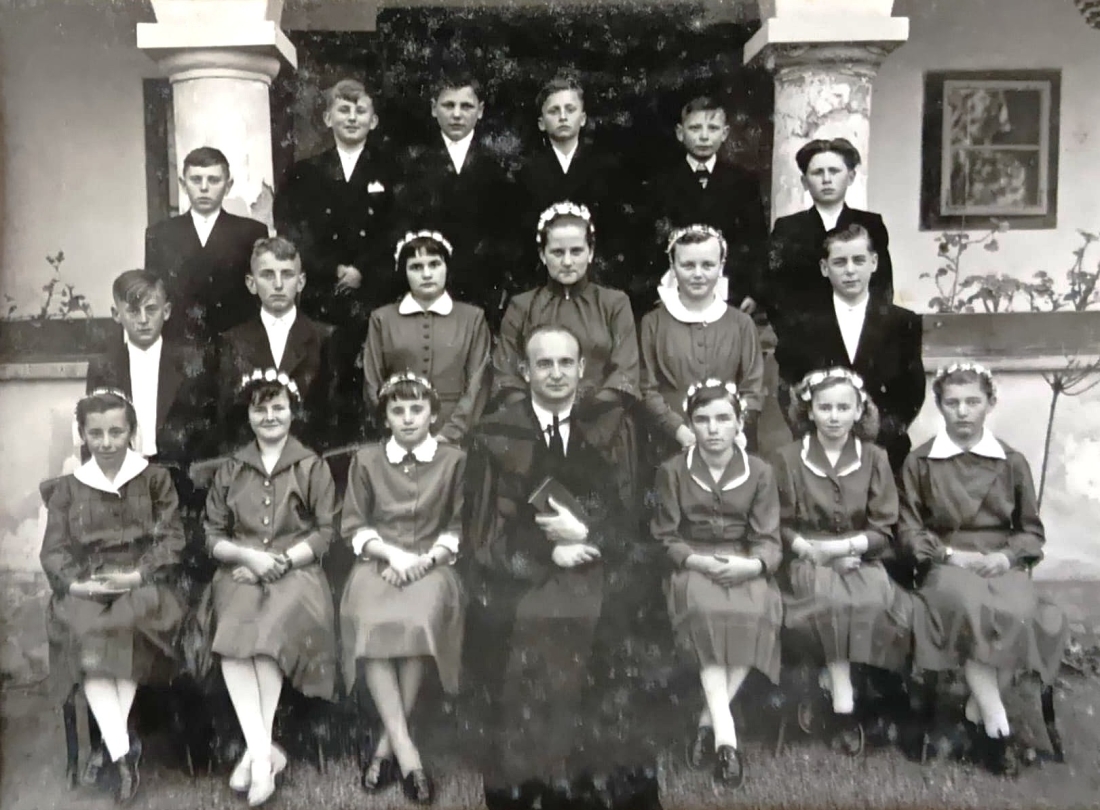 Reformierte Pfarrgemeinde: Konfirmation 1956 mit Pfr. Emmerich Gyenge