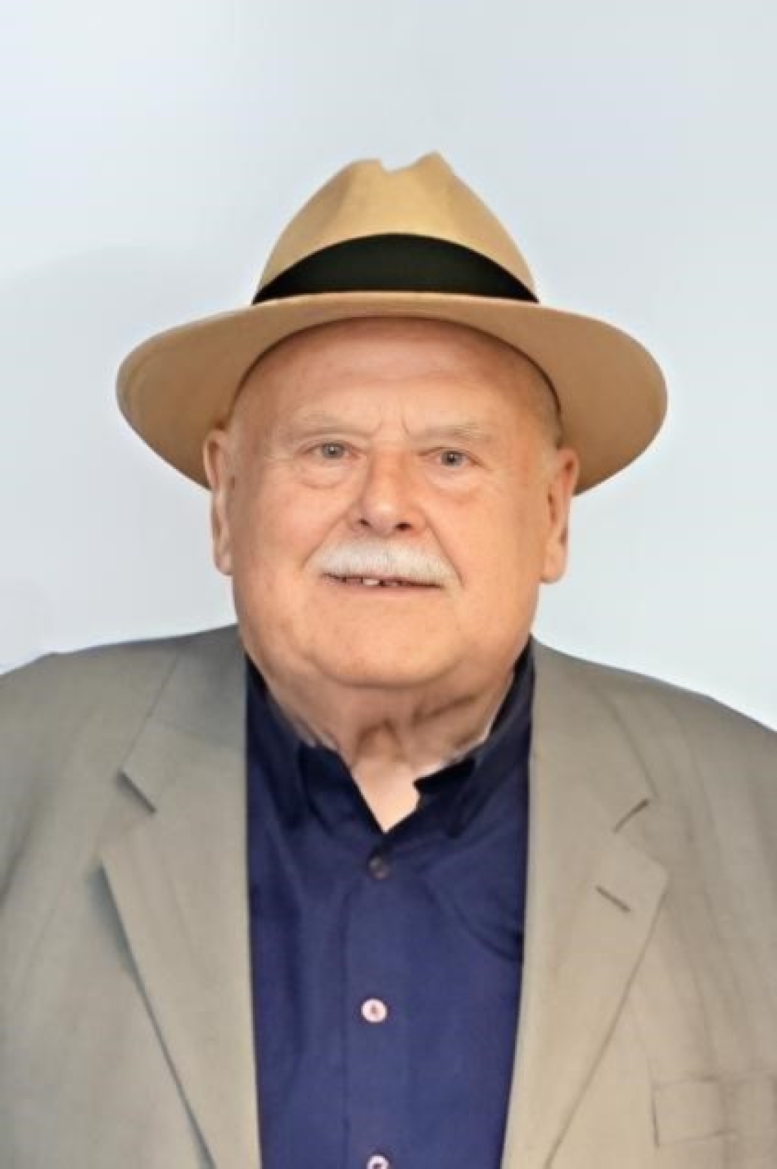 Tischlermeister Alois Schloffer (*1934/+2022) - Besitzer der 1. Großtischlerei in Oberwart (Portrait)