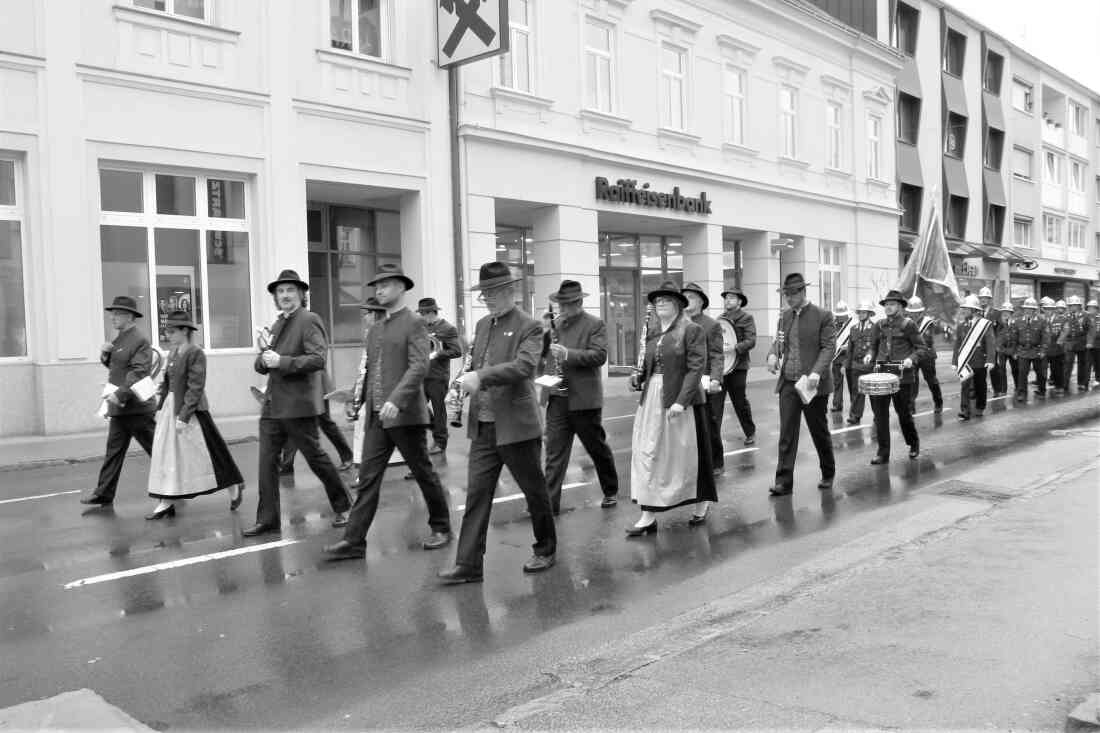 Stadtkapelle und Feuerwehr: Marsch zum 1. Mai 2022