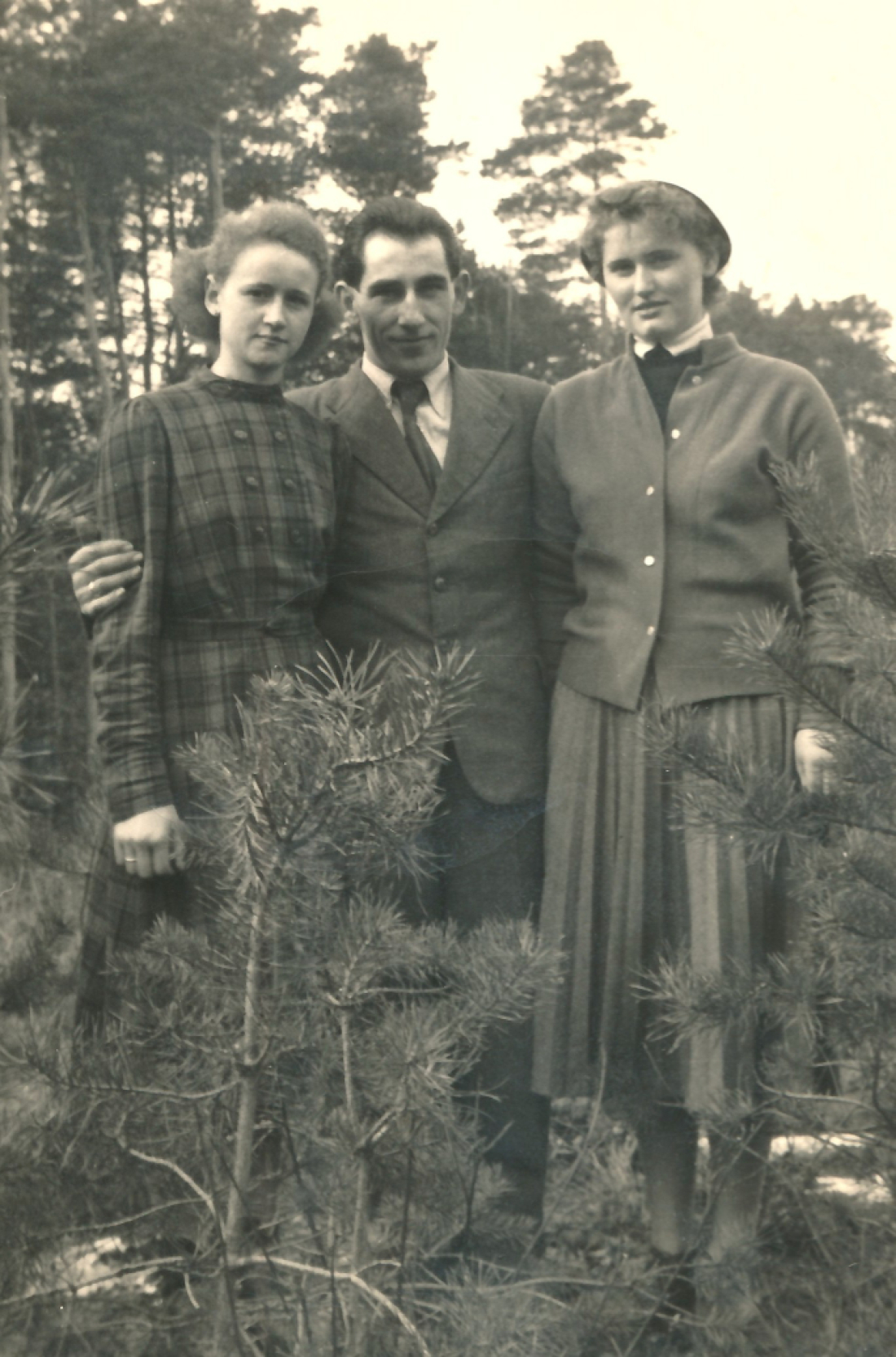 St. Martin: das Ehepaar Margarethe (geb. Körper) und Johann Guger mit Schwägerin bzw. Schwester Anna Körper