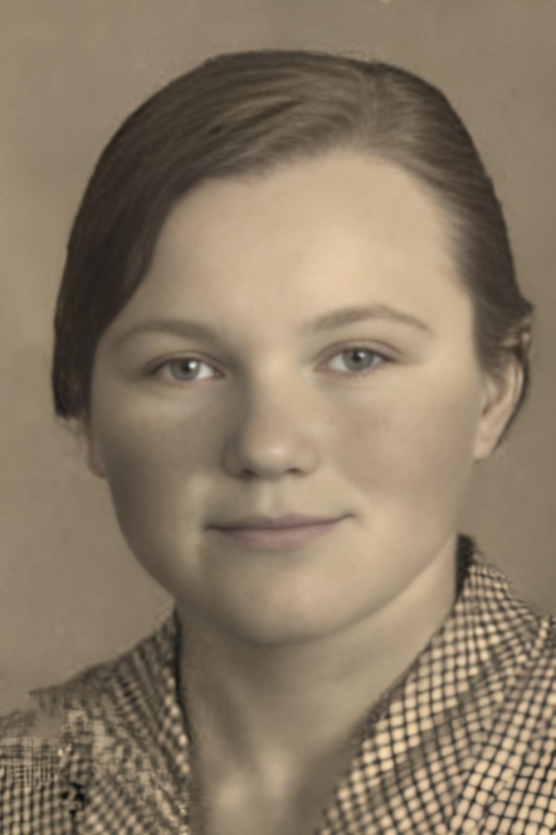 Die 16-jährige Lidia Zambo (verh. Fülöp, *1920/+1995) - Portrait