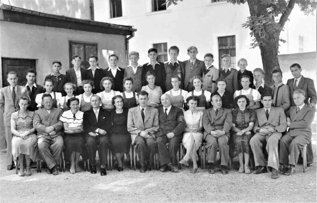 Klassenfoto der 4. Kl. Hauptschule 1951/52