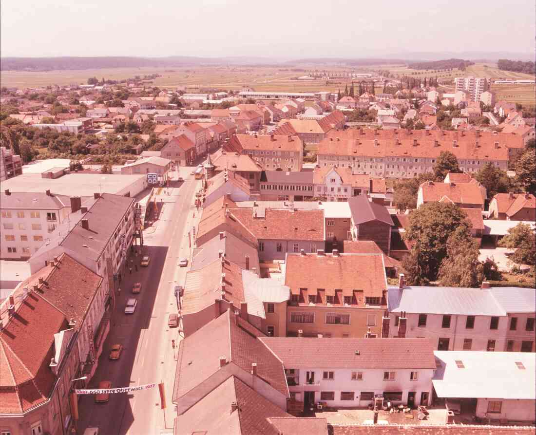 Blick entlang der Wienerstraße gegen NW