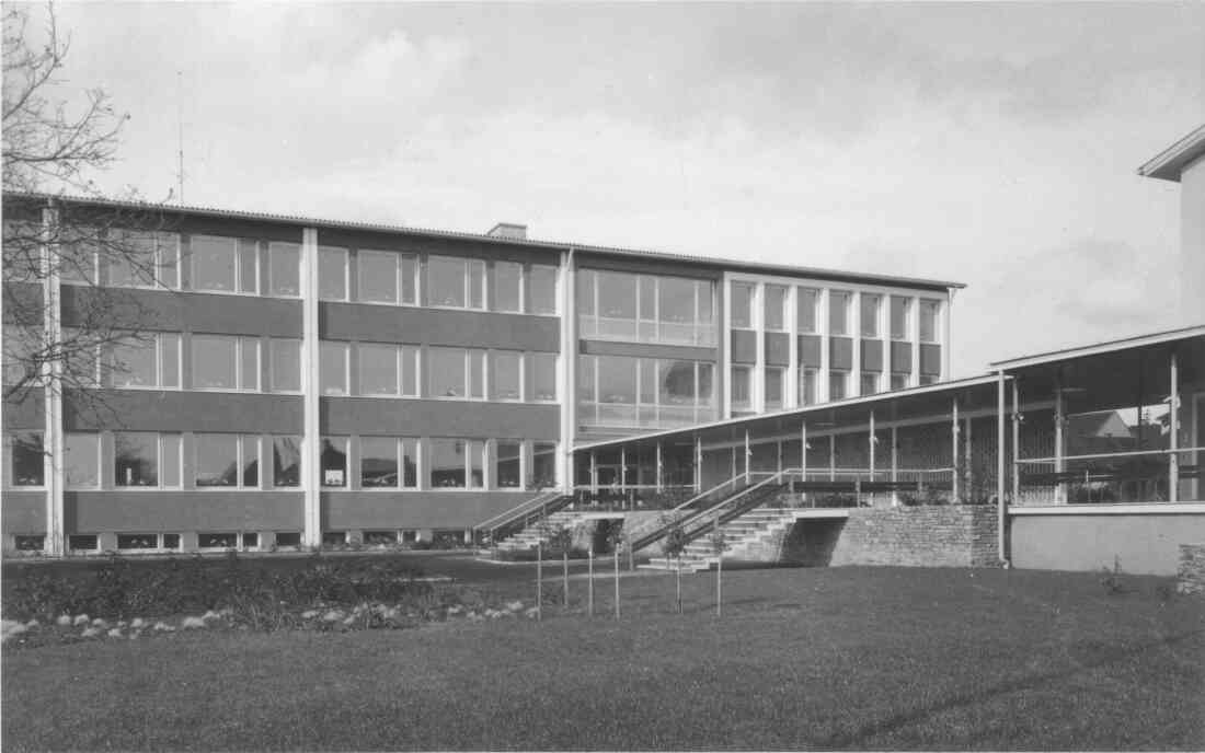 Das Gebäude der Volksschule als Teil der Zentralschule (Schulgasse 4)