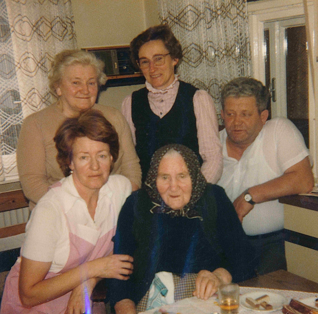 Gruppenbild: Fam. Muth (OW 337 / Grazerstraße 58)