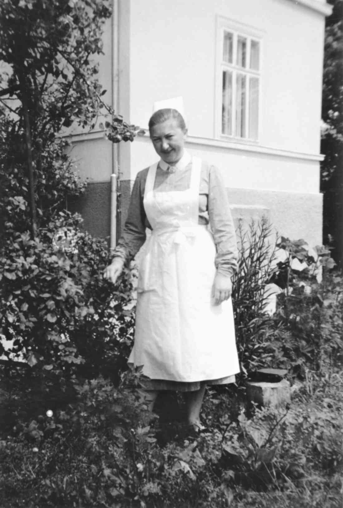 Krankenhaus (Spitalgasse / heute Dr.-Emmerich-Gyenge-Platz): Schwester Jolanda (Maria Weber)