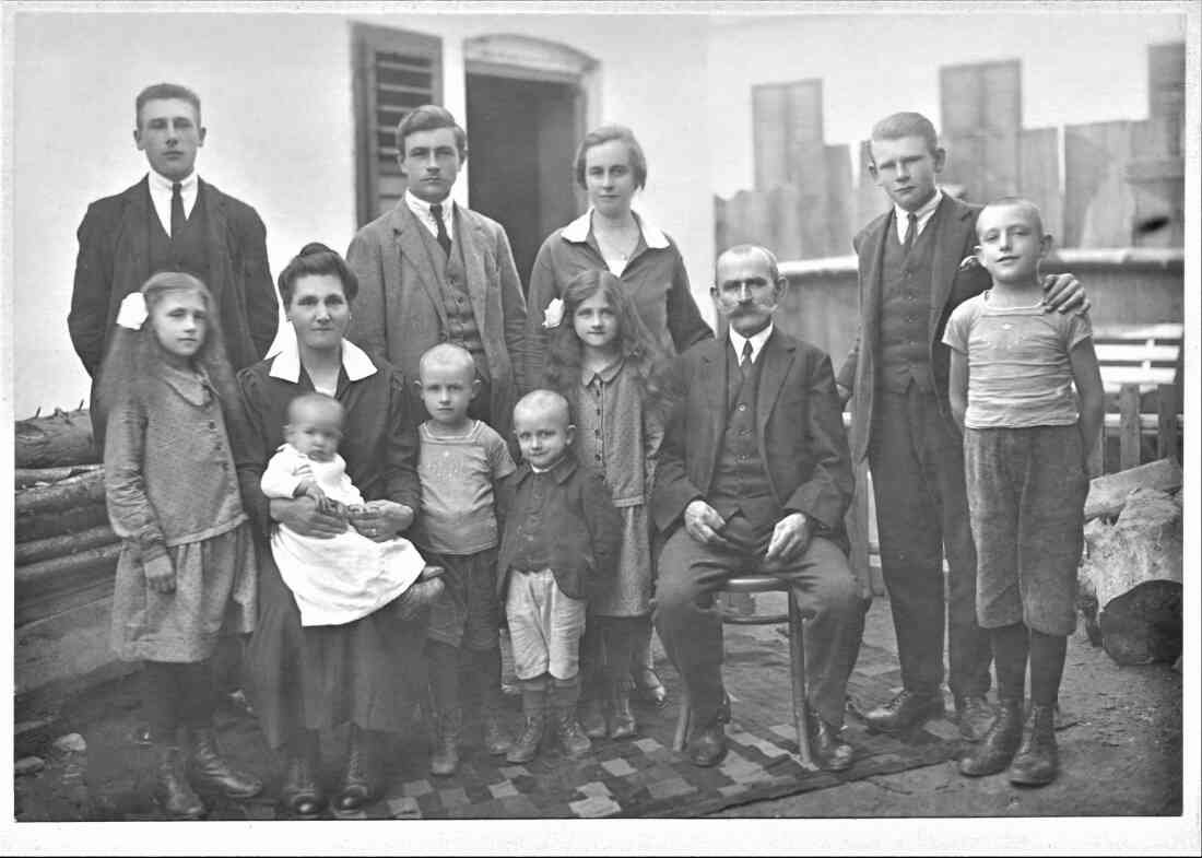 Fam. Sándór (Alexander) und Maria Imre (Graf Erdödystraße 40)