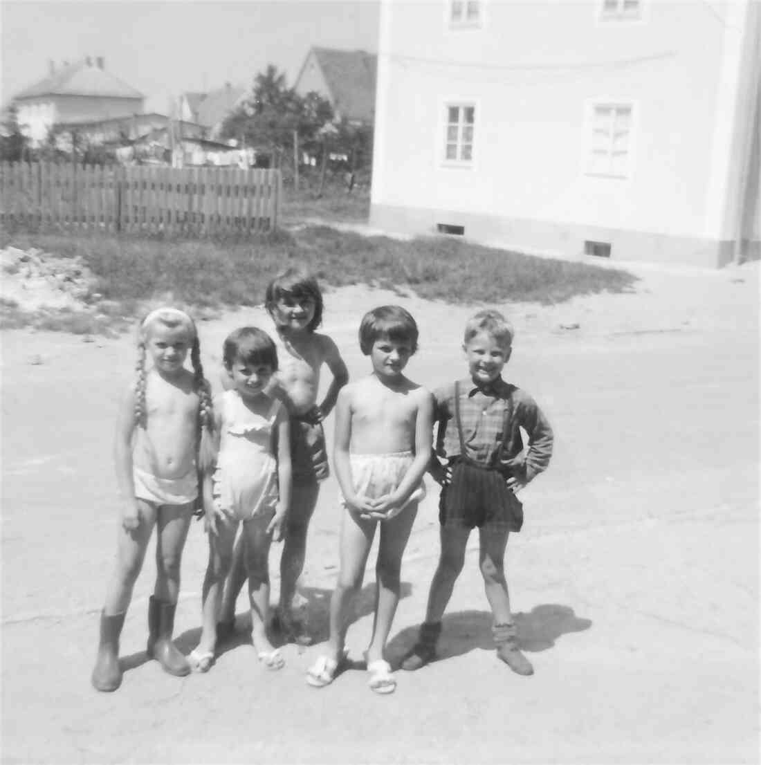 Kindergruppe in der Südtirolersiedlung (Andreas Hofergasse) - Ruzsa/Schlaudoschitz/Polster/Nemeth/Gaal