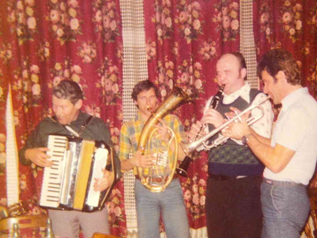 Vier Musikanten bei einem Ständchen in Oberwart - Imre/Wertner/Specht