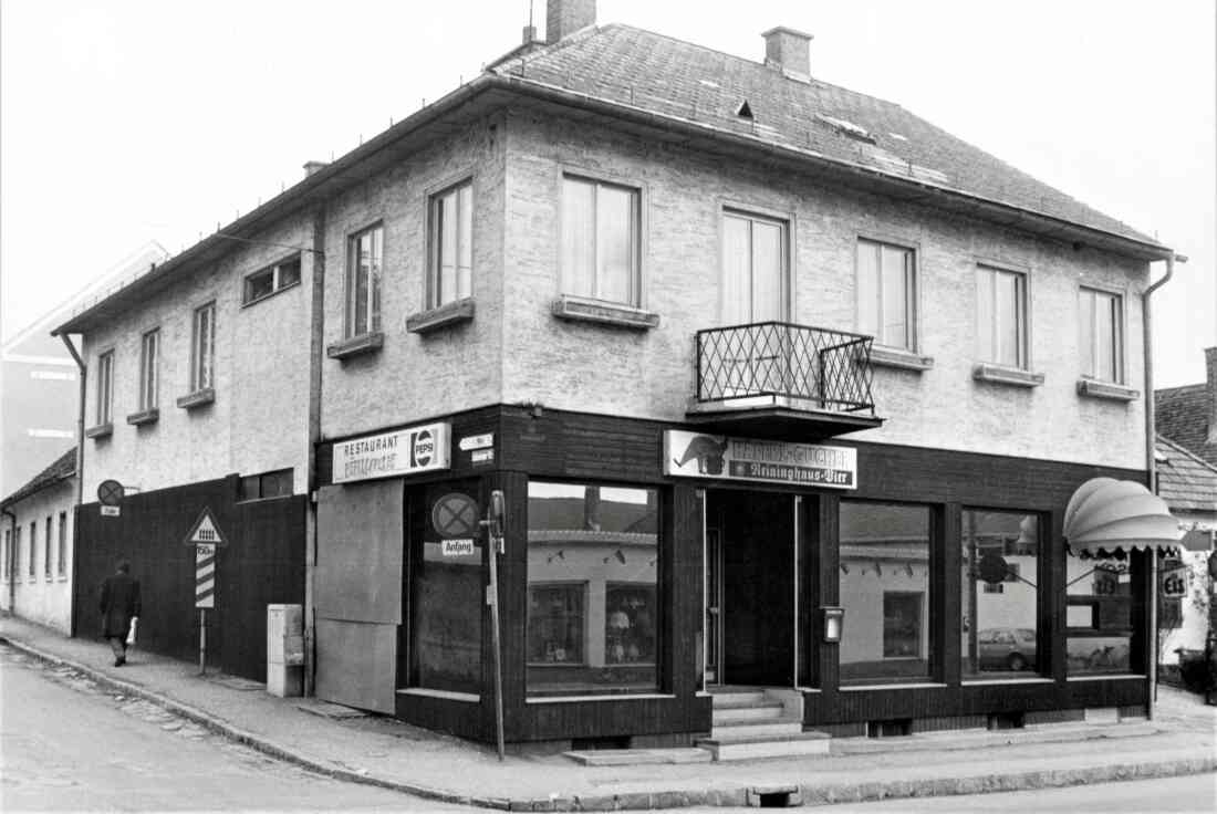 Ferdinand "Fery" Jandl und der "Häferlgucker" (vormals "Halco-Stüberl") - Steinamangererstraße 1