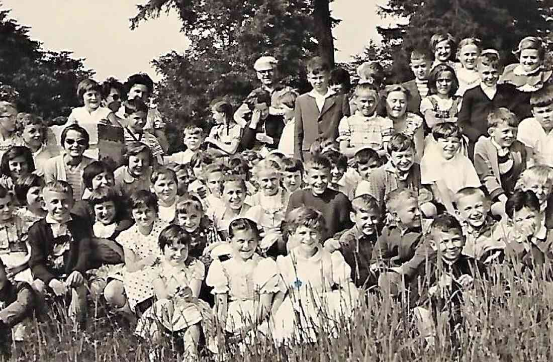 Schulausflug der 4. Klassen der Volksschule nach Forchtenstein am 22. 6. 1961