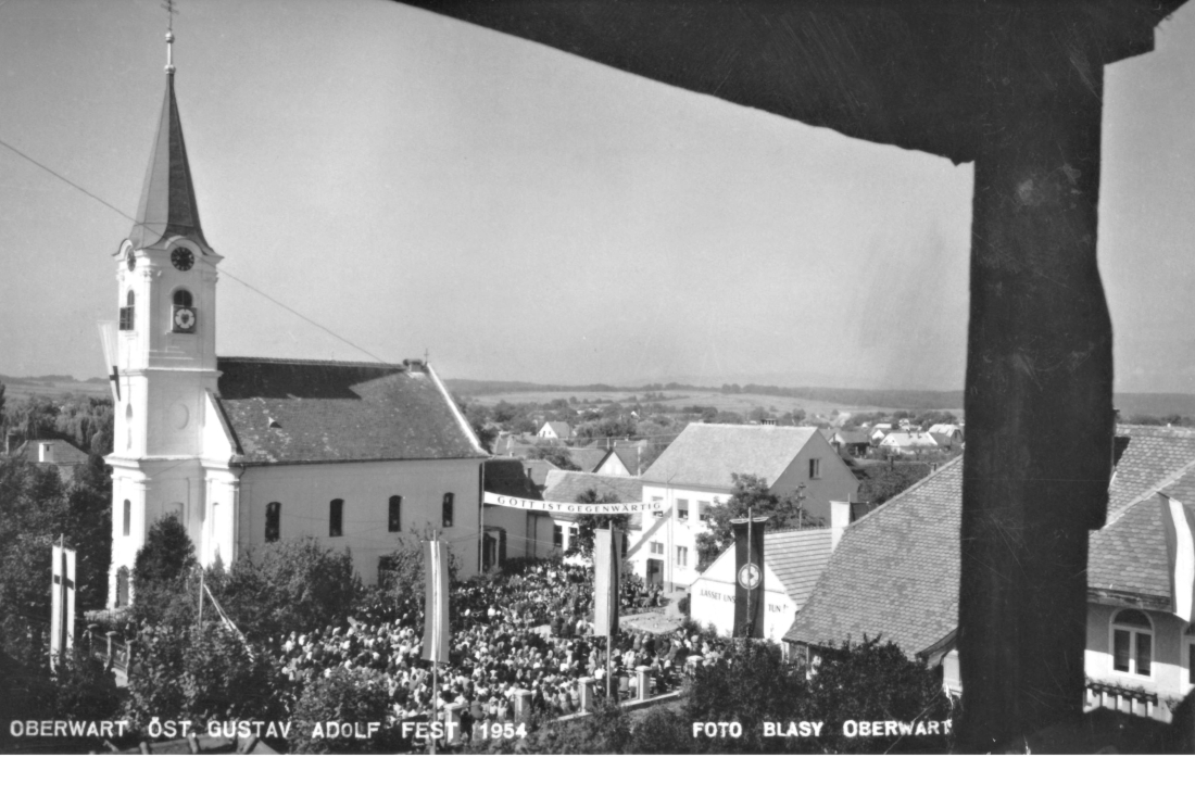 Ansichtskarte: Evangelisches Gustav Adolf Fest - Kirche, Pfarrhaus und Festplatz im Pfarrgarten