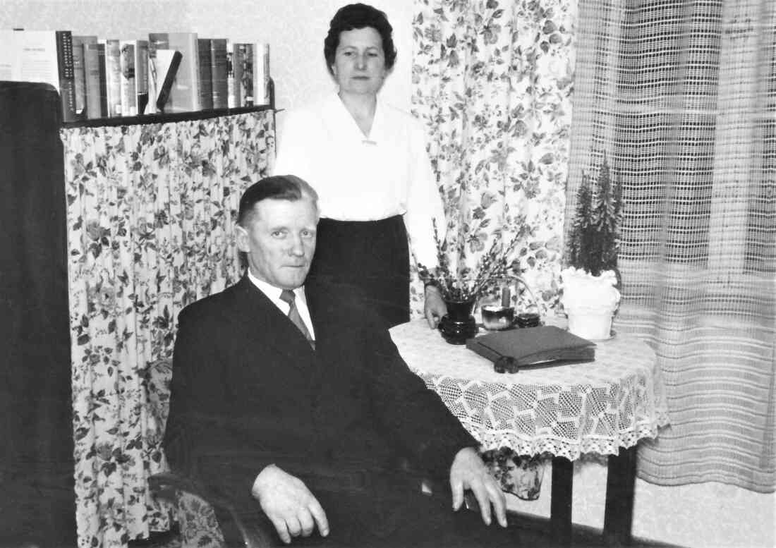 Josef (*1907 / +1964) und Julianna (geb. Zartl, *1911 / +1968) Benedek - Hyrtlgasse 14