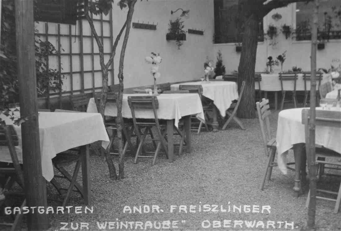 Gastgarten des Gasthofs zur Weintraube (Hauptplatz 2) - Inhaber Andreas Freiszlinger -  (früher auch Freizslinger-Freisslinger-Freislinger)