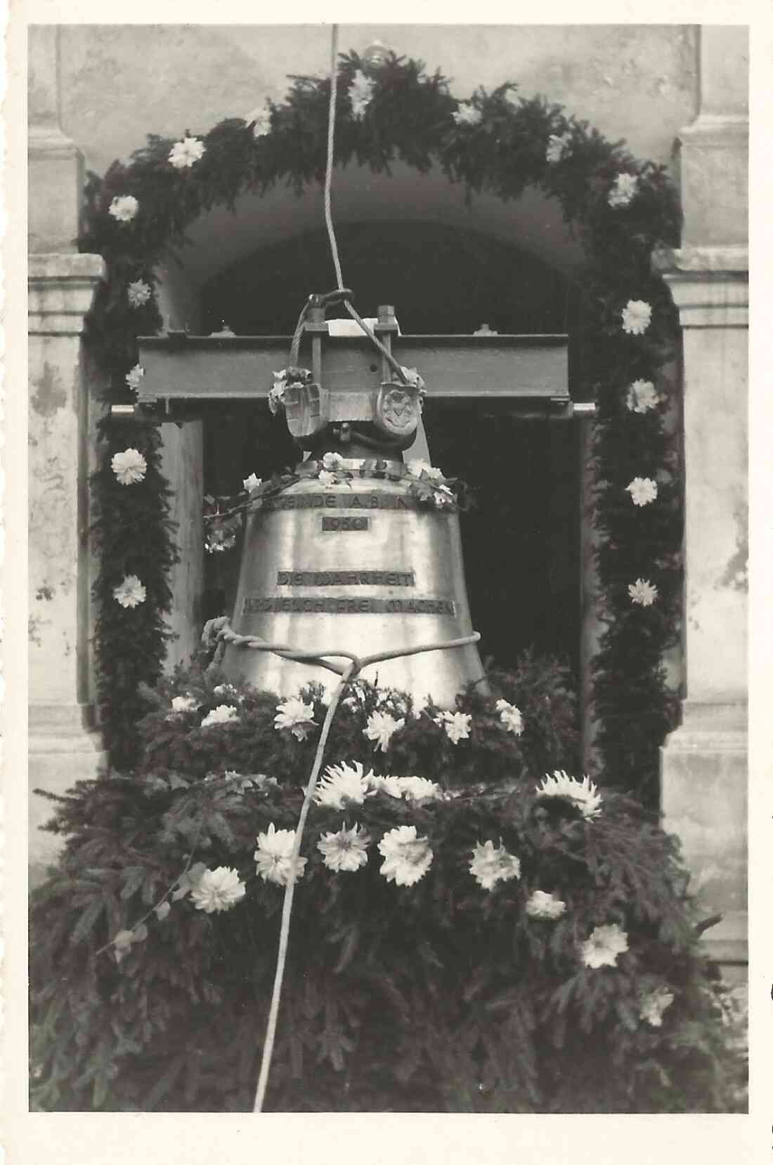 Evang. Pfarrgemeinde AB: Weihe der nach dem Krieg neu angeschafften Glocke