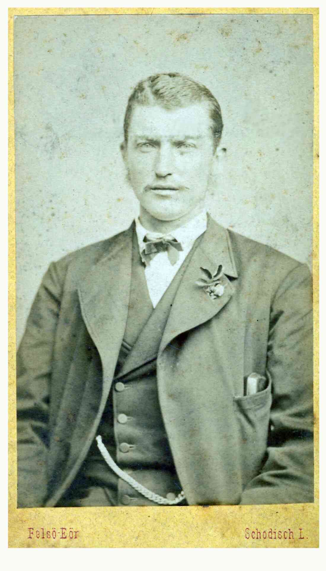 Firma Fliegenschnee - Wienerstraße 14: Der Firmengründer Johann Fliegenschnee (*1851/+1932) - Portrait