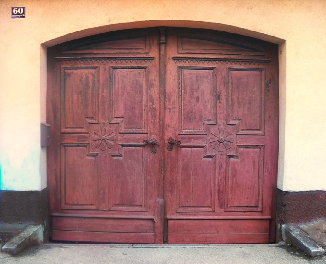 Detail - besondere Haustore: OW 75 / Steinamangererstraße 60 (Maria Fuith)