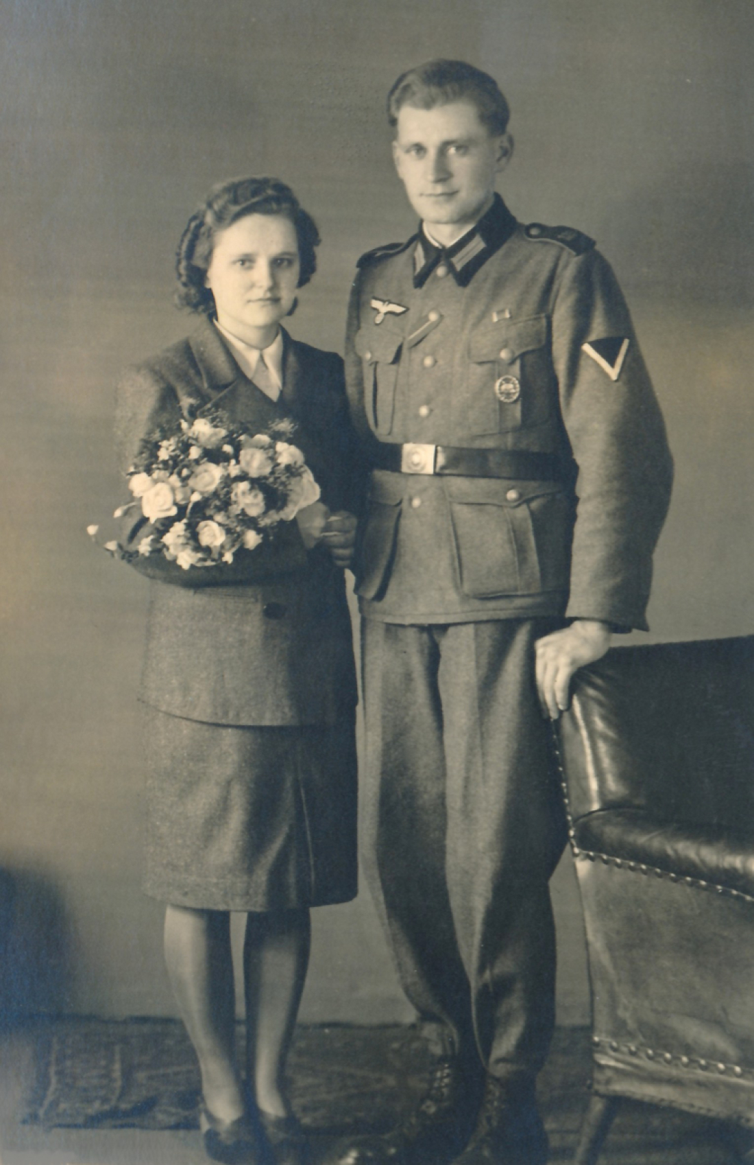 Kriegshochzeit: das Hochzeitspaar Ludwig Tölly (*1919/+1972) und Maria Tölly (geb. Gaal, *1921/+2011)