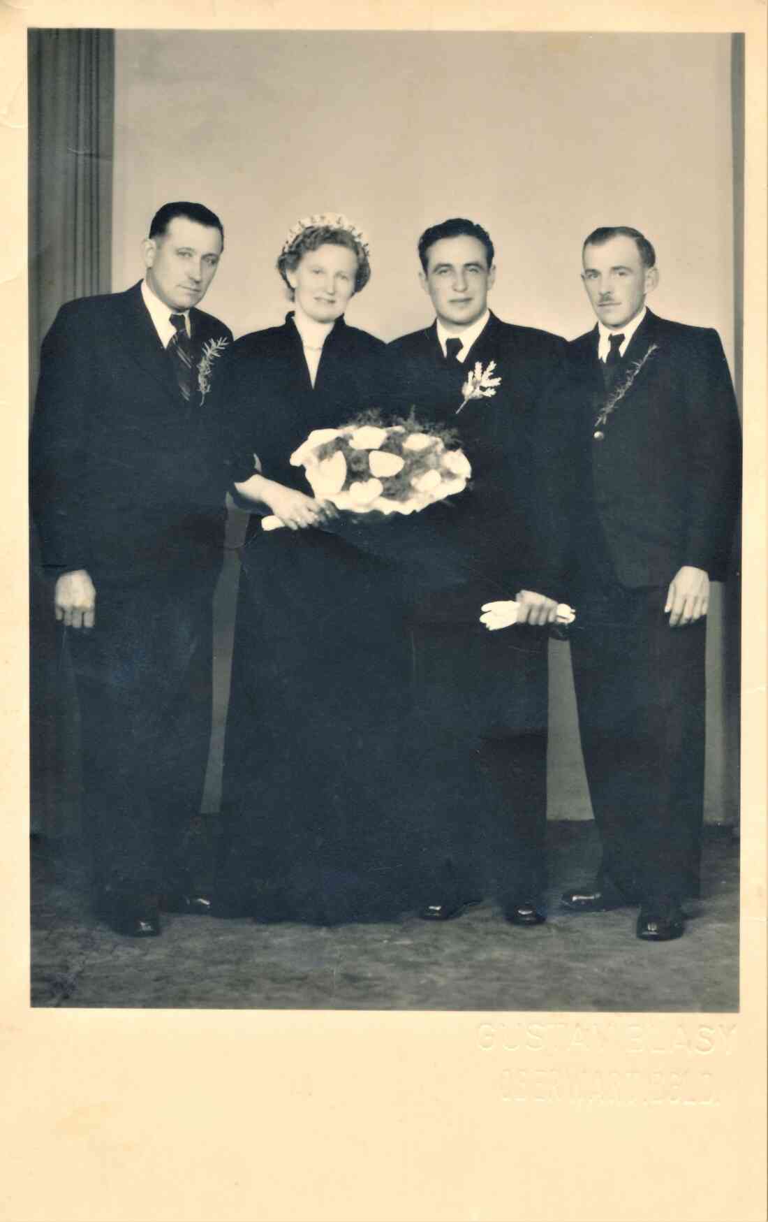 Hochzeit Helene Zambo (*1925/+2008) und Johann Oswald (*1929/+2013) - Grazerstraße 35 -- (Böcskör/Imre)