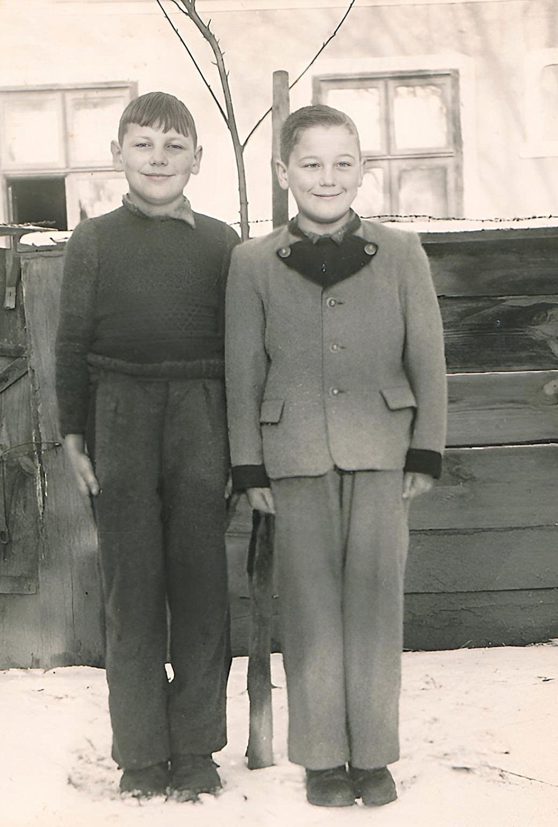 Die Brüder Johann Fülöp (*1943/+1986) und Alexander Fülöp (*1945) - Linke Bachgasse 40 / "Bradergasse" OW 604