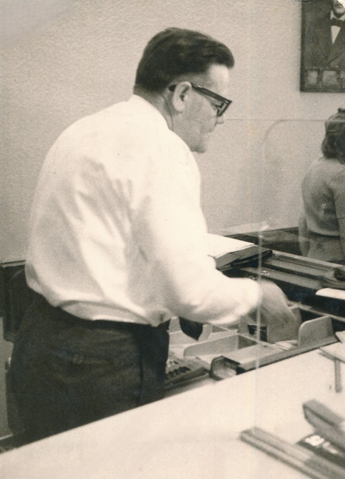 Julius Ratz sen. aus St. Martin (*1918/+1994) als Schalterbeamter der Raiffeisenbank Oberwart (Wienerstraße 5)