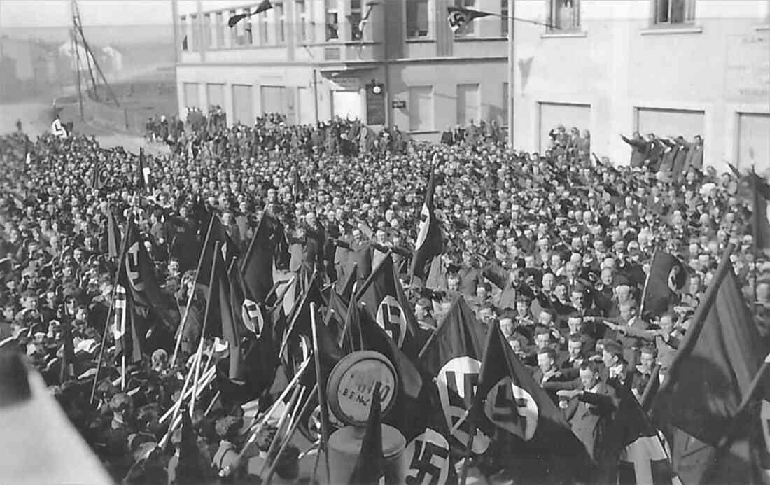 11. März 1938: Kundgebung der Nazionalsozialisten (NAZIS) mit 11.000 Teilnehmern Wienerstraße 13