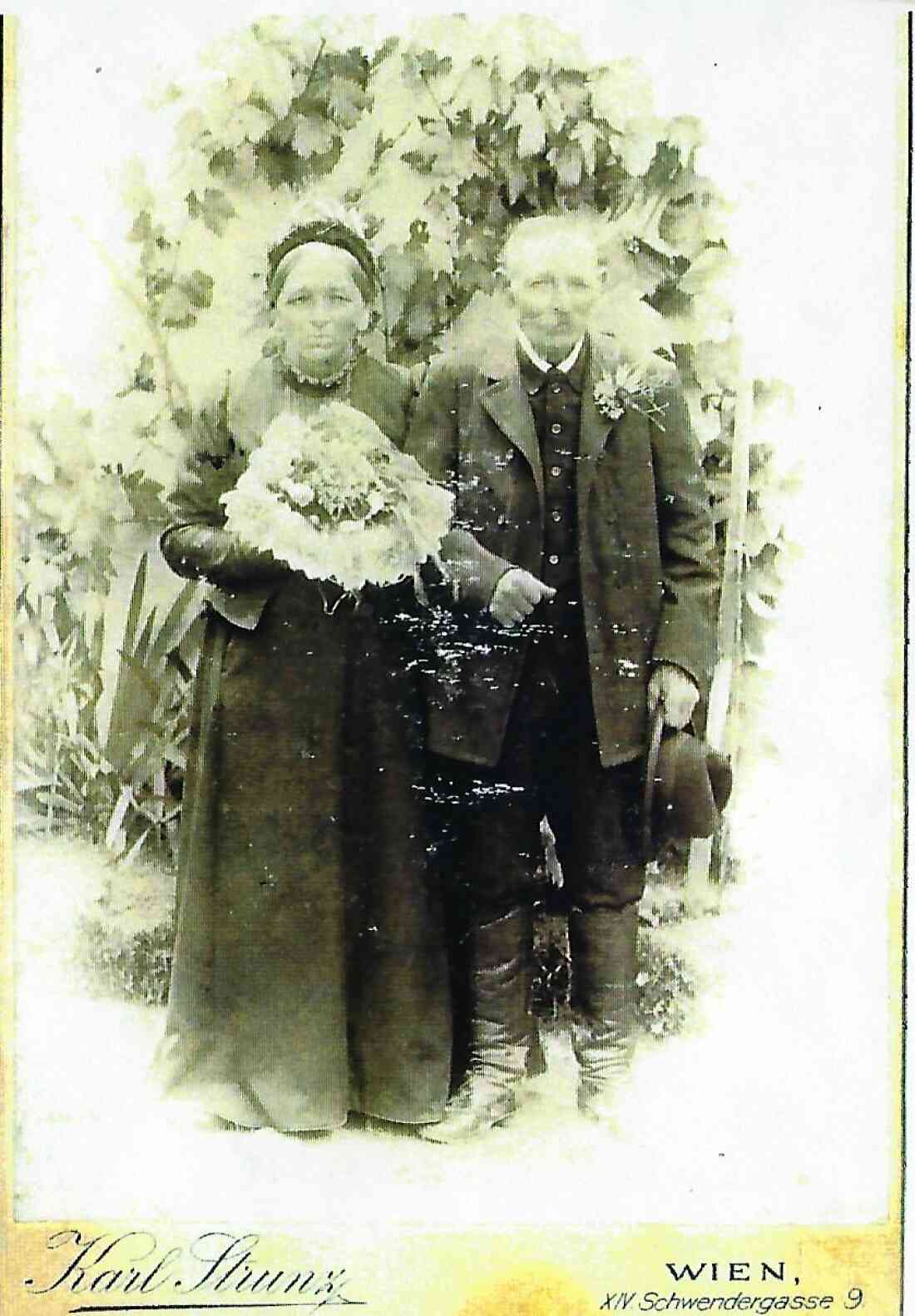 Goldene Hochzeit von Anna (geb. Osvald, *1834/+1912) und Rafael Saly (*1828 /+1914)