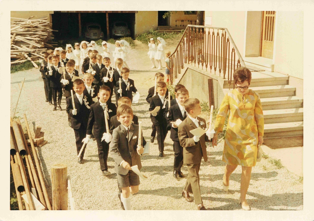 Röm. kath. Pfarre: Hl. Erstkommunion 1969 - Fasching/Gollmayer/Frühmann/Dirnbeck/Marosi/Pal/Ploschitzki