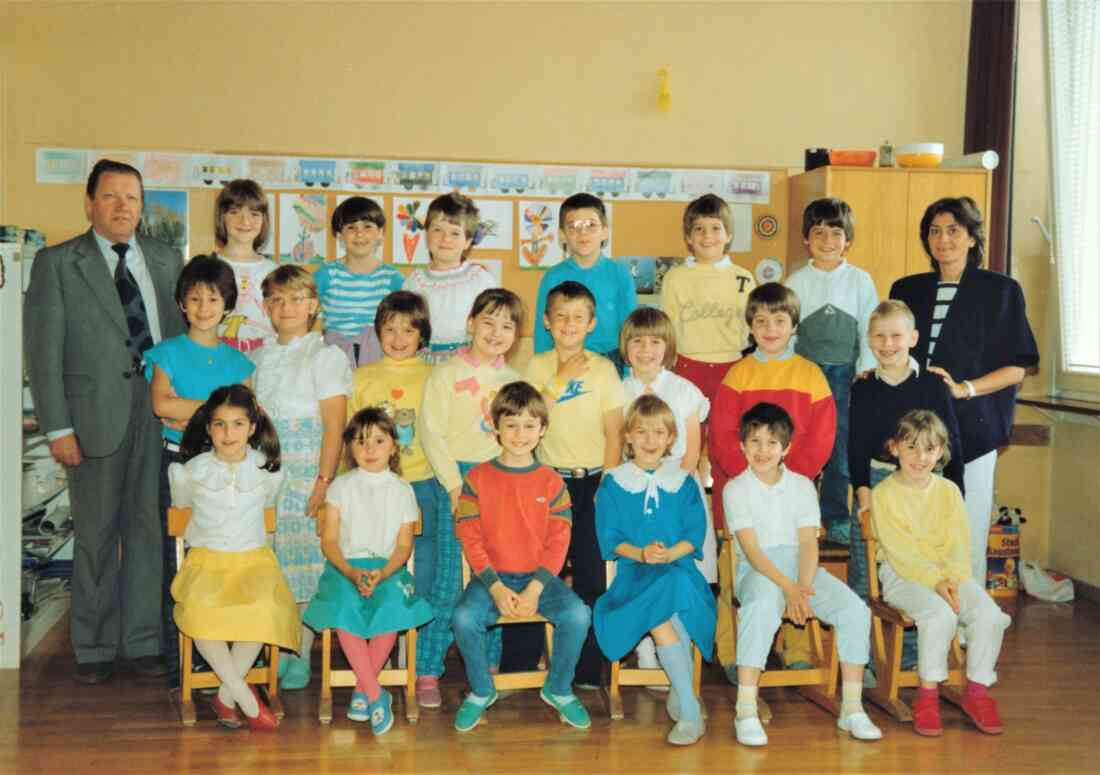 2. Klasse des Volkschule 1987 (Leirer/Schwartz)