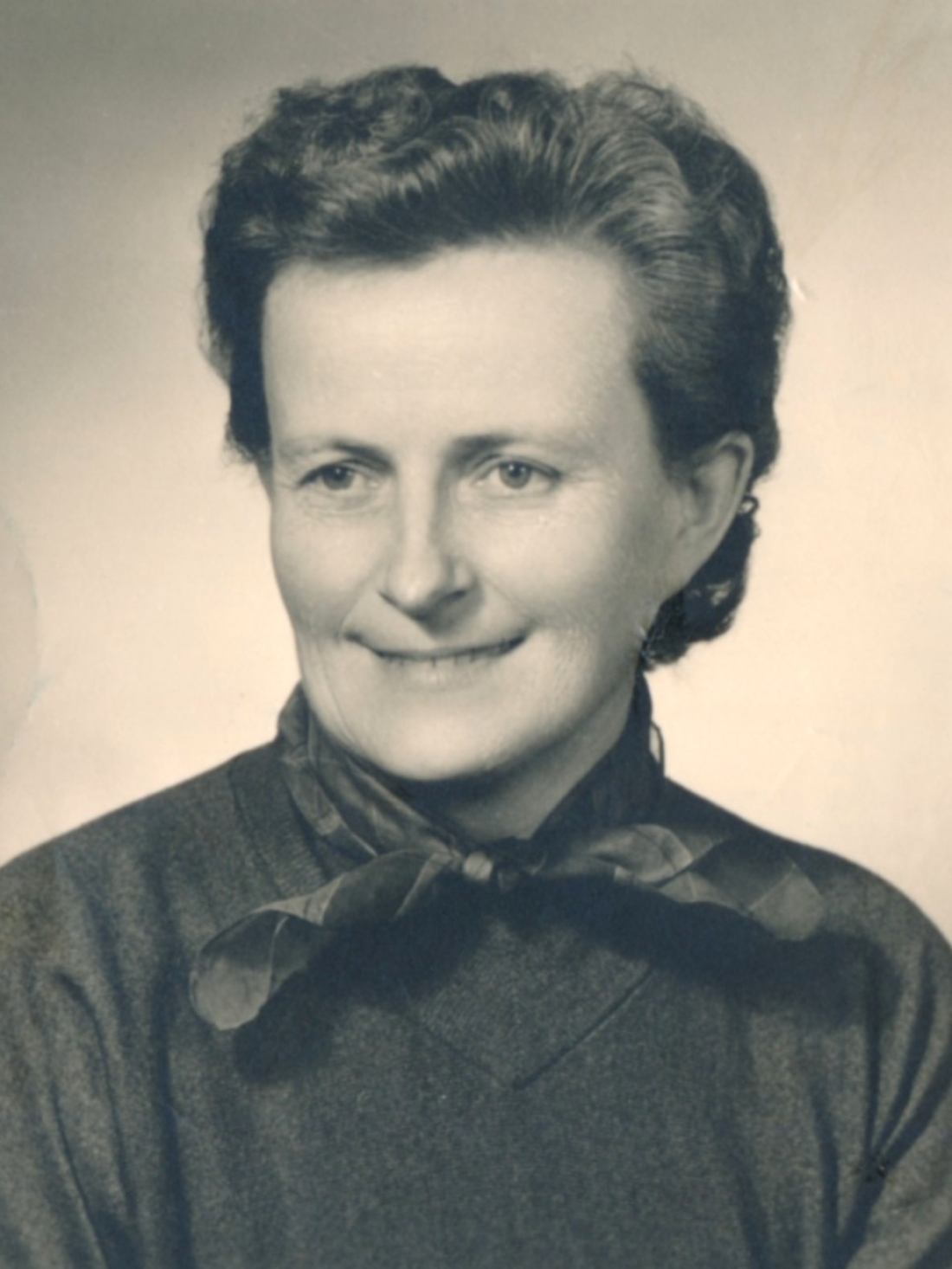 Portrait: Rosina Ilias (*1913/+2000)